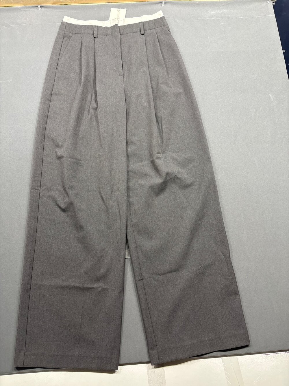 Oak + Fort Wide Leg Pleated Trouser Gray Size 4 NWT